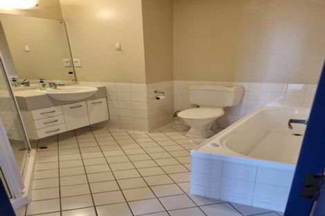 Photo of property in Grandstand Apartments, 11/80u Kent Terrace, Mount Victoria, Wellington, 6011