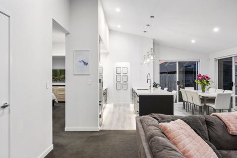 Photo of property in 12 Kahuparere Crescent, Pyes Pa, Tauranga, 3112