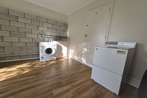Photo of property in 51 Huntingdon Street, Northland, Wellington, 6012