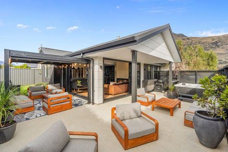 Photo of property in 1 Myles Way, Lower Shotover, Queenstown, 9304