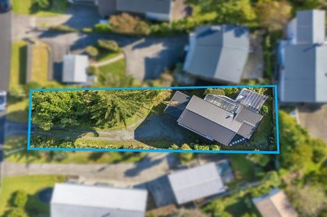 Photo of property in 5 Maori Hut Road, Red Beach, 0932
