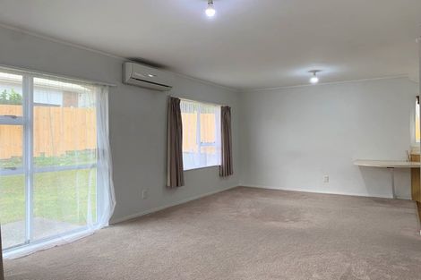 Photo of property in 5 Newington Road, Henderson, Auckland, 0612