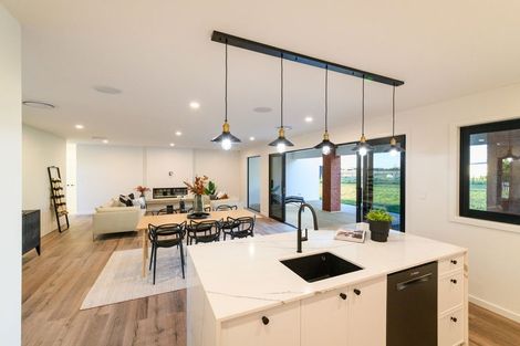Photo of property in 11 Te Kahu Lane, Halcombe, 4779