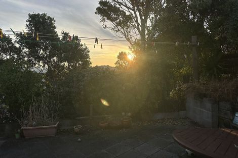 Photo of property in 9 Omega Street, Newlands, Wellington, 6037