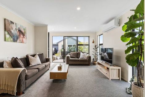 Photo of property in 12 Pense Place, Papamoa, 3118