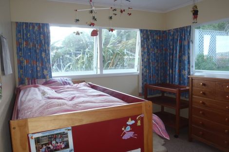 Photo of property in 57 Bedford Street, Northland, Wellington, 6012