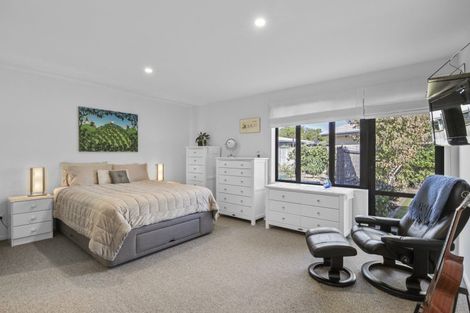 Photo of property in 5 Whitby Close, Waikawa, Picton, 7220