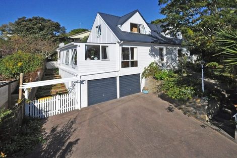 Photo of property in 3 Pohutukawa Avenue, Red Beach, 0932