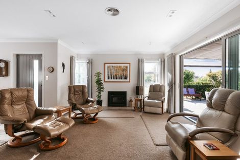 Photo of property in 16 Kayelene Place, Omokoroa, 3114
