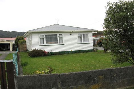 Photo of property in 7 Miles Crescent, Wainuiomata, Lower Hutt, 5014