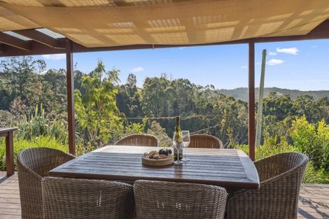 Photo of property in 82 Pinchgut Road, Kaukapakapa, 0873