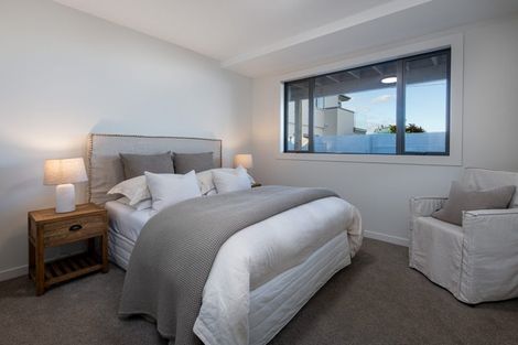 Photo of property in 2/67 Castor Bay Road, Castor Bay, Auckland, 0620