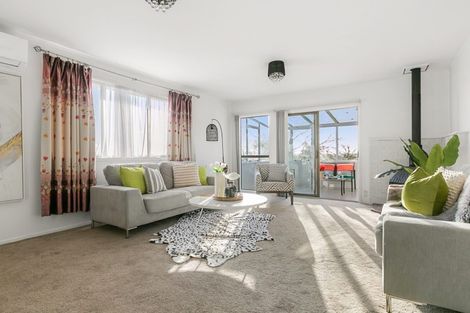 Photo of property in 7 Lewisham Street, Highland Park, Auckland, 2010