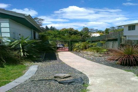 Photo of property in 57 Holmes Drive South, Massey, Auckland, 0614