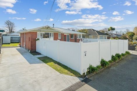 Photo of property in 14 Claxton Place, Saint Martins, Christchurch, 8022