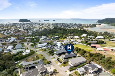 Photo of property in 111 Pacific View Drive, Whangamata, 3620