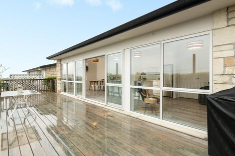Photo of property in 2/21 Sardinia Rise, Bethlehem, Tauranga, 3110