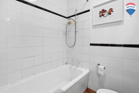 Photo of property in 2/14 Guthrie Street, Waterloo, Lower Hutt, 5011