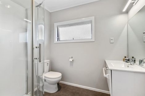 Photo of property in 20 Grove Road, Papakura, 2110