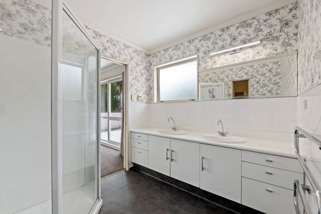 Photo of property in 331 Devon Street West, New Plymouth, 4310