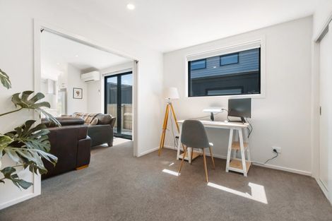 Photo of property in 4 Matakanui Lane, Wanaka, 9305