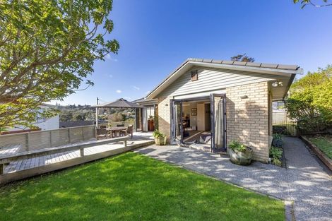 Photo of property in 7 Frenz Drive, Titirangi, Auckland, 0604