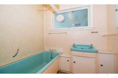 Photo of property in 32 Campbell Street, Geraldine, 7930