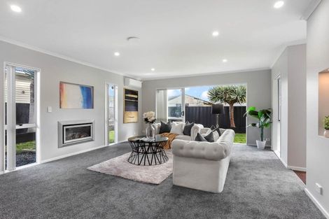 Photo of property in 20a Karamu Street, Te Atatu Peninsula, Auckland, 0610