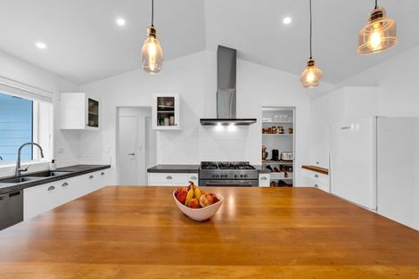 Photo of property in 2 Mercade Close, Stratford, 4332