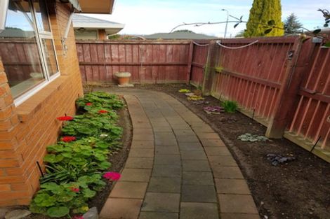 Photo of property in 15 Honeysuckle Place, Northcote, Christchurch, 8052