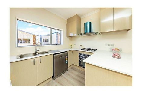 Photo of property in 47c Senator Drive, Manurewa, Auckland, 2105