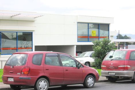 Photo of property in 3a/12 Selwyn Road, Cockle Bay, Auckland, 2014