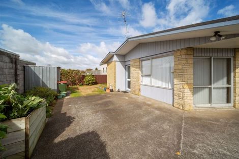 Photo of property in 11 Puriri Street, Hawera, 4610