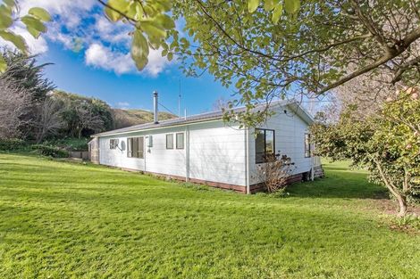 Photo of property in 9 Blake Street, Porangahau, 4291