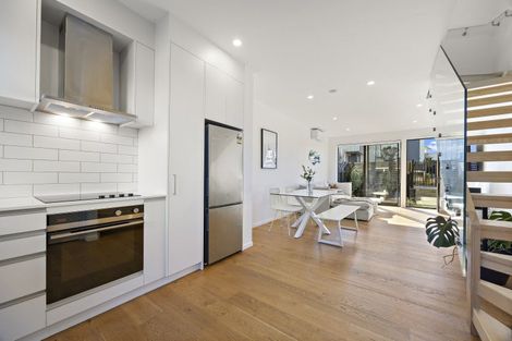 Photo of property in 12/82 East Coast Road, Milford, Auckland, 0620