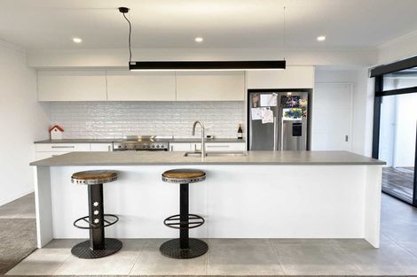 Photo of property in 192 Faringdon Boulevard, Rolleston, 7615