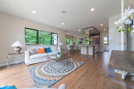 Photo of property in 1 Duchess Way, Riverhead, 0820