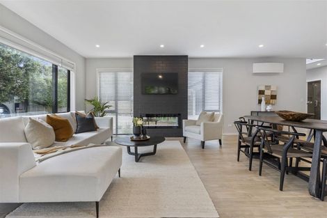 Photo of property in 63a Hellyers Street, Birkdale, Auckland, 0626