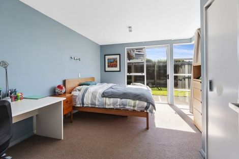 Photo of property in 273 Queens Drive, Lyall Bay, Wellington, 6022