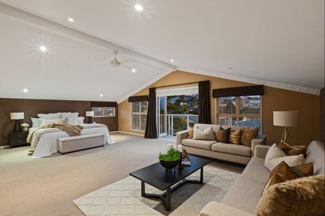 Photo of property in 52 Grovenor Drive, Orewa, 0931