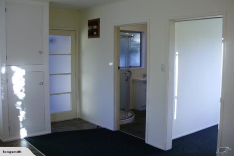 Photo of property in 53 Henderson Valley Road, Henderson, Auckland, 0612