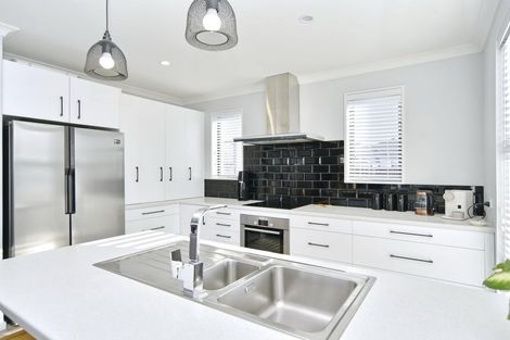 Photo of property in 33 Highgate Drive, Rangiora, 7400