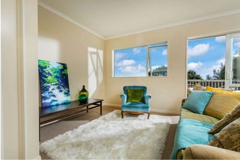 Photo of property in 4a Viridian Lane, Greenhithe, Auckland, 0632