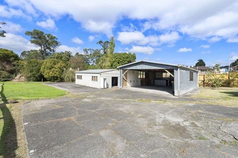 Photo of property in 103a Roberts Road, Te Atatu South, Auckland, 0610
