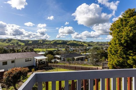 Photo of property in 13 Rautawhiri Road, Helensville, 0800