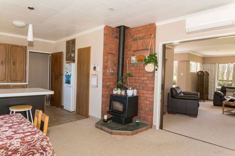 Photo of property in 47 Laws Road, Dannevirke, 4972