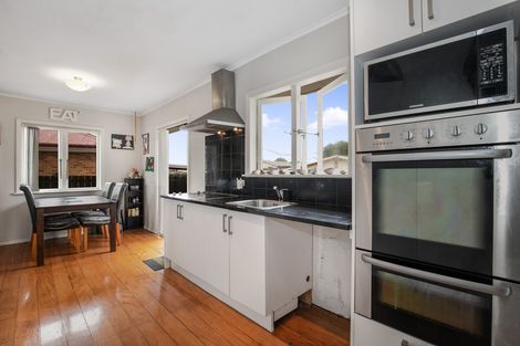 Photo of property in 10 Rollerson Street, Papakura, 2110