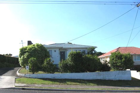 Photo of property in 4 Maui Street, New Lynn, Auckland, 0600