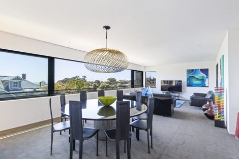 Photo of property in 5 Barrett Road, Spotswood, New Plymouth, 4310