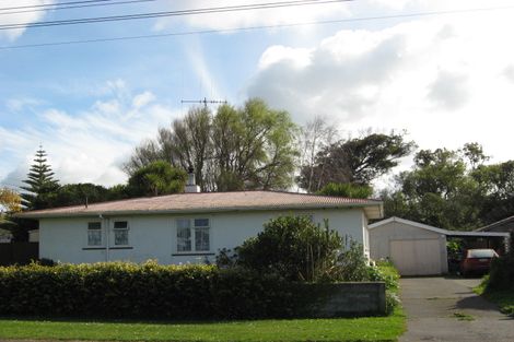 Photo of property in 12 Nikau Street, Tawhero, Whanganui, 4501